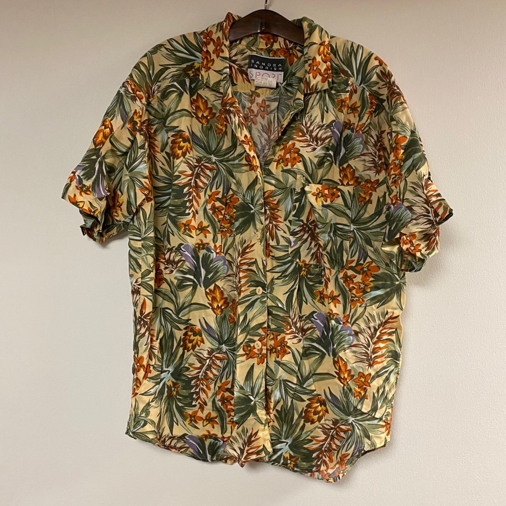 Vintage Hawaiian print button up shirt
